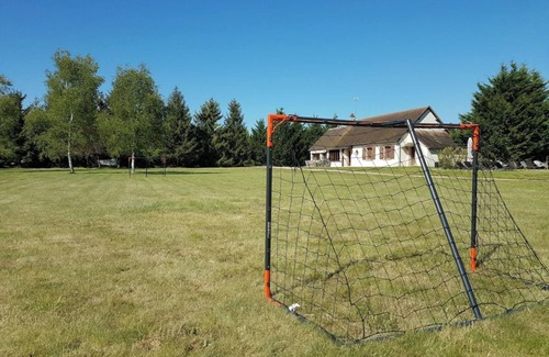 Fontaines-en-Sologne House | House with private pool on a property with fishing ponds and tennis court