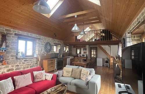 Plouarzel House | HOUSE WITH INTERIOR SWIMMING POOL WITH SEA VIEW, mini golf, gym