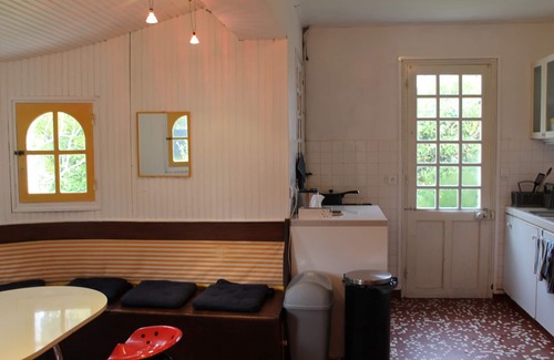 La Gueriniere House | House with large enclosed garden, on the edge of Eloux wood, near beaches