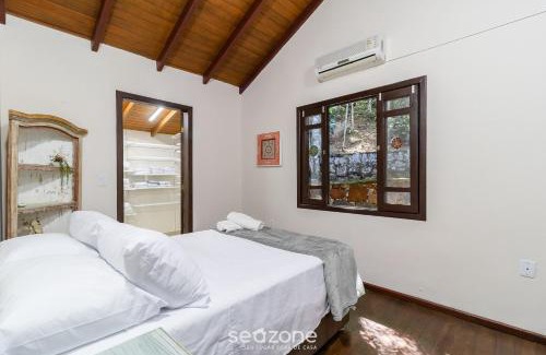 Porto da Lagoa House | House with pool and skate park STM0500