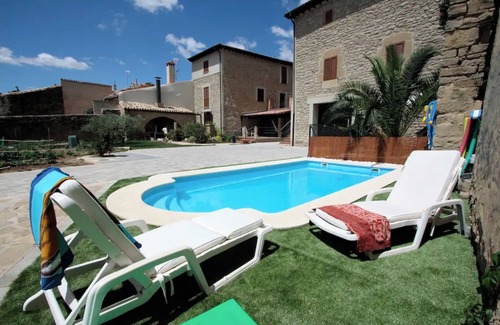 Artajona Cottage | HOUSE WITH POOL AND ORCHARD IN ARTAJONA