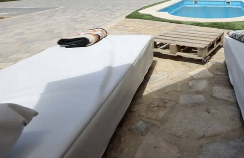 Artajona Cottage | HOUSE WITH POOL AND ORCHARD IN ARTAJONA