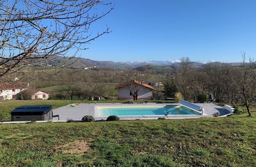 Irissarry House | House with pool/spa and views of the Basque mountains