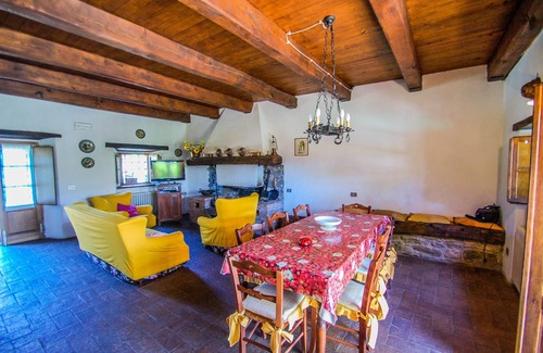Villa Collemandina Villa | House with private pool, big garden at 2,8km from Castiglione di Garfagnana