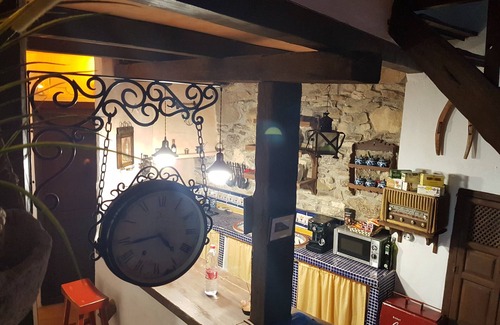 Moclin Cottage | House with private pool, stunning views