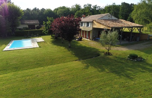 Le Fleix House | House with private pool, fenced and large garden near BERGERAC
