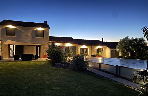 La Chapelle-Heulin House | House with swimming pool on large enclosed plot in the vineyards
