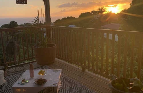 Saint-Claude House | House with sea view, river access near Soufrière