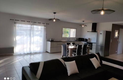 Labeaume House | House with swimming pool for rent from Sunday to Sunday