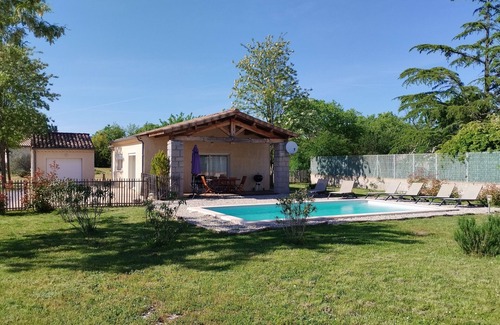 Labeaume House | House with swimming pool for rent from Sunday to Sunday