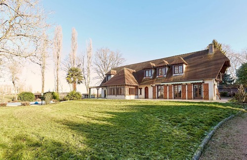 Ailly House | House with swimming pool, 1 hour from Paris and 1 hour from Normandy beaches!