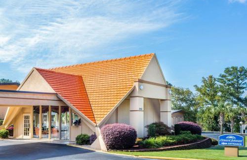 Athens Hotel | Howard Johnson by Wyndham Athens