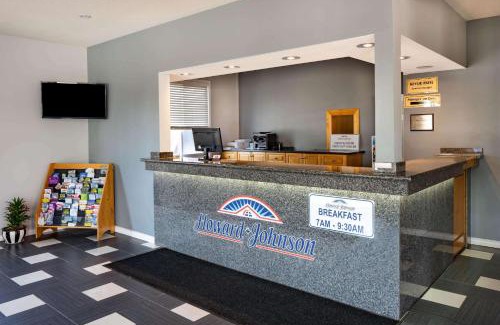 Gananoque Hotel | Howard Johnson by Wyndham Gananoque