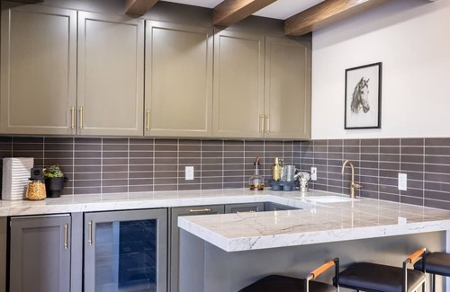 Cactus Acres House | HÓZHÓ Luxe | Lazy River | Indoor Pickleball