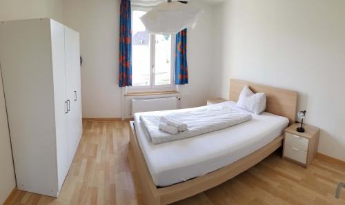 Mattenhof-Weissenbuhl Apartment | HSH Weber - 2 Bedroom Suite Apartment with Office, Salon and Kitchen in Bern by HSH Hotel Serviced Home