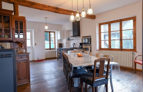Oeuilly House | https:/my.virtualplanadvantage.com/tour/gite-du-rempartLe gîte du Rempart