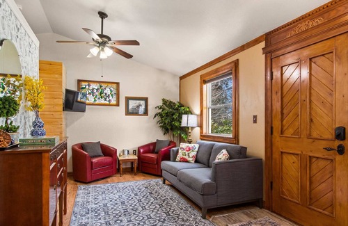 Coeur d'Alene House | Huckleberry Cottage|Getaway w/ Yard and Game Room