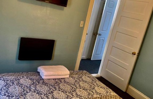 Pawtucket Apartment | Huge Comfortable apartment close to everything