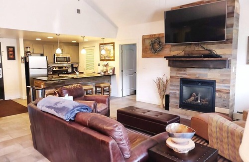 Winter Park Condo | Huge Penthouse w/Great Views Large Deck With Heated Parking