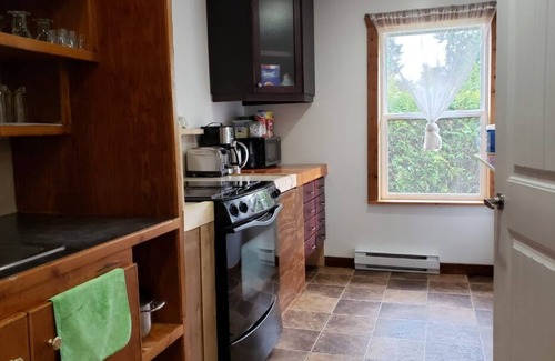 Regional District of Nanaimo Resort | Huge Private Oasis, Special Events, Perfect for Large Groups, Outdoor Sauna.