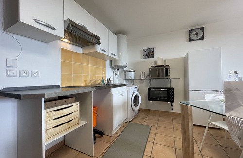 Sainte-Clotilde Apartment | Huge StuDio 51 for up to 4 people with sea view