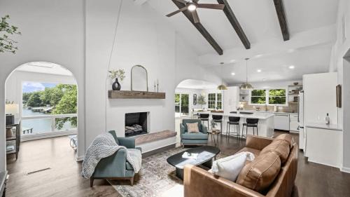Barium Springs House | Hummingbird Home by AvantStay Boat House Dock