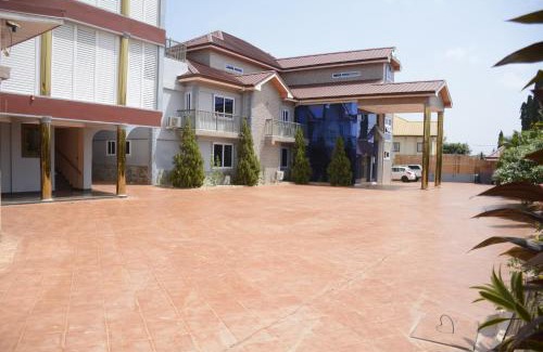 Ogbodjo Apartment | Hunters Royal