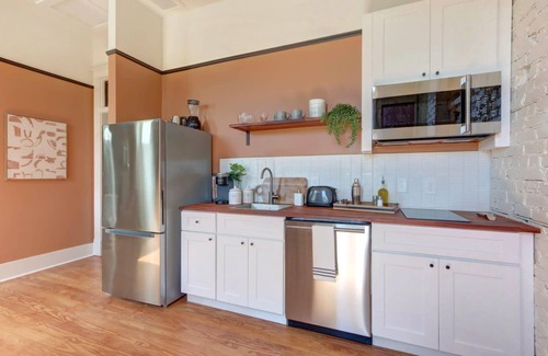 Old West Broad Neighborhood Apartment | Huntingdon Lofts - 4 Condos, High Style, Sleeps 12