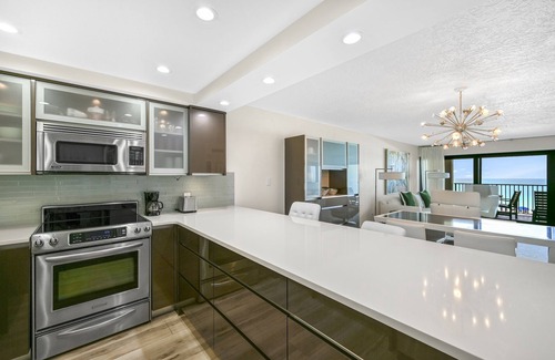 Miramar Beach Condo | Huntington By The Sea 206. Gulf Front, Community Pool, Free Beach Service.