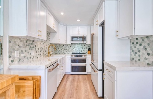 Santa Ana Heights Apartment | Huntington Hideaway Studio on the Sand Remodeled, Pet Friendly, Pool/Sauna