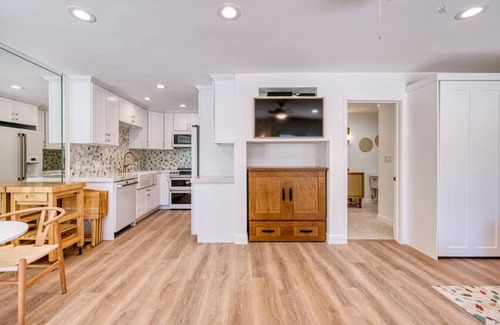 Santa Ana Heights Apartment | Huntington Hideaway Studio on the Sand Remodeled, Pet Friendly, Pool/Sauna