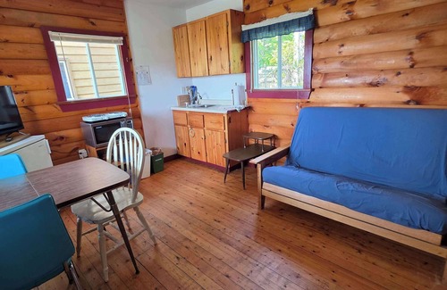 Hunts Point Cabin | Hunts Point 2-Bed Coastal Retreat - Cottage # 9