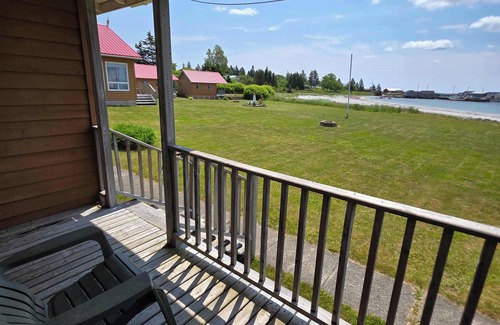 Hunts Point Cabin | Hunts Point 2-Bed Coastal Retreat - Cottage # 9