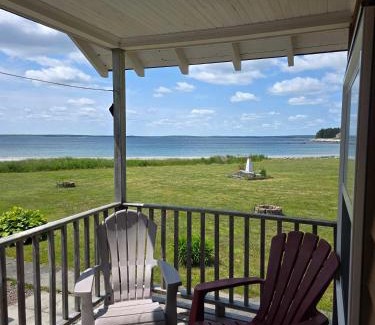Hunts Point House | Hunts Point 2-BR Coastal Retreat - Cottage # 3