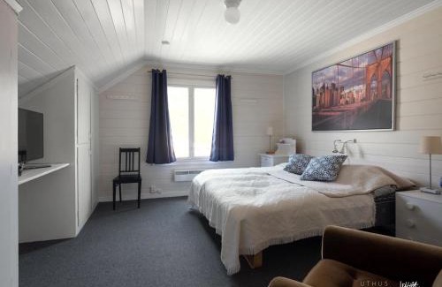 Al House | Hus nær butikk, sentrum & rekreasjon