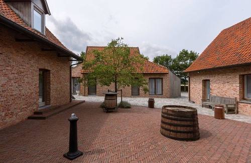 Bellegem House | Huswell - Lovely André Farm in the greenery of Kortrijk