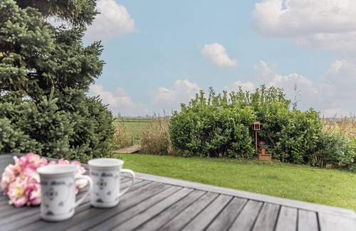 Altharlingersiel House | "huus ol Diek" Liegt am Ende Einer Kleinen Sackgasse in Altharlingersiel
