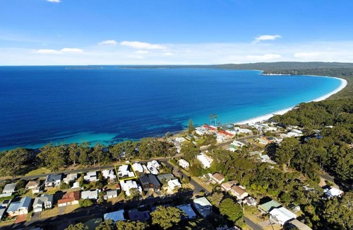 Hyams Beach House | Hyams Drift plus Studio by Latitude South Coast