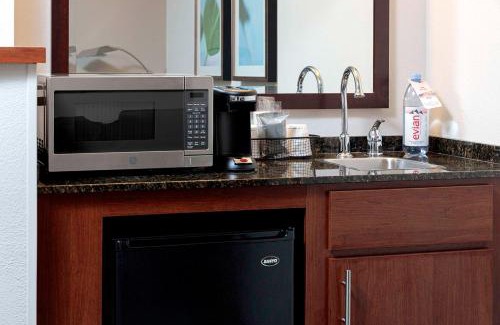 Bearss Plaza Hotel | Hyatt Place Tampa Busch Gardens