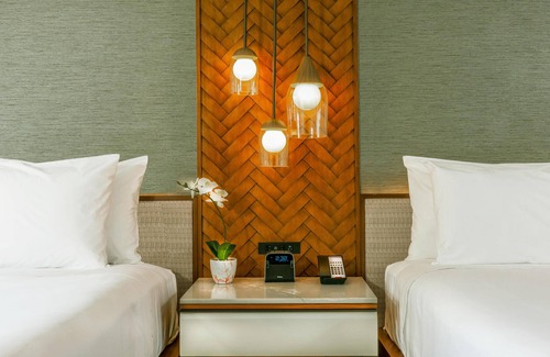 Kaanapali Resort | Hyatt Regency Maui Resort & Spa