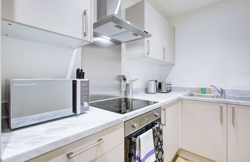 Figge's Marsh Apartment | Hybrid Resi - Mitcham | 2 Bed Apartment