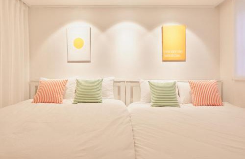 Jongno Apartment | Hyehwamun Myeongdong Stay, 3 min to Naksan Park, 8 min to DDP, 10 min to Gyeongbokgung, Daehak-ro, place for 6p