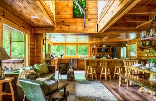 Gatlinburg - Pigeon Forge Cabin | Hygge Chalet, Serene Mountain views