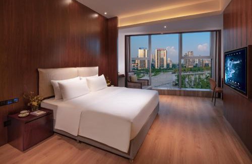 Chongqing Hotel | HYGGE Hotel - Chongqing Liangjiang Happiness Plaza & Xingfu Square & GuangdianYuan metro