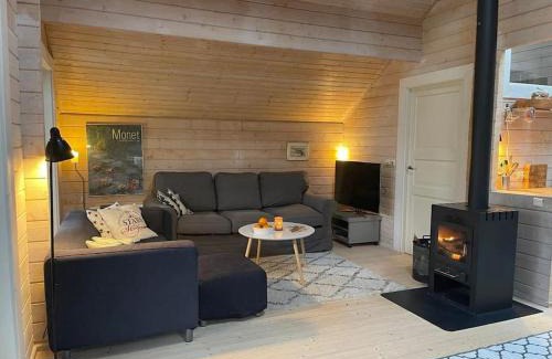 Nykobing Sjaelland House | Hyggeligt og lyst feriehus nær stranden i Klint