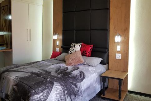 Krugersdorp Apartment | Hyswan Self Catering Guesthouse