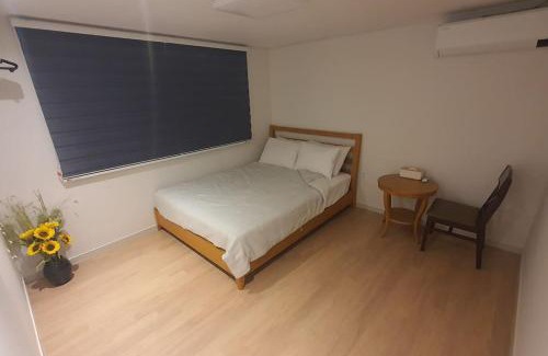 Cheongpa-dong Apartment | Hyuns 102 - Seoul station 5 min by walk