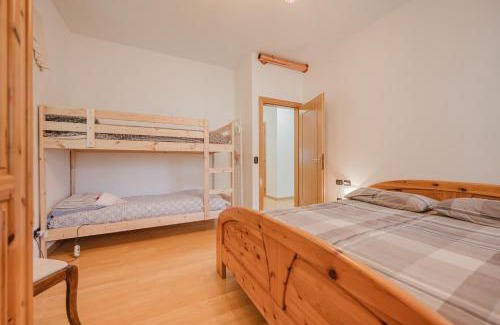 Caprile Apartment | I Folli di Alleghe Apartment - Parking & Wi-Fi