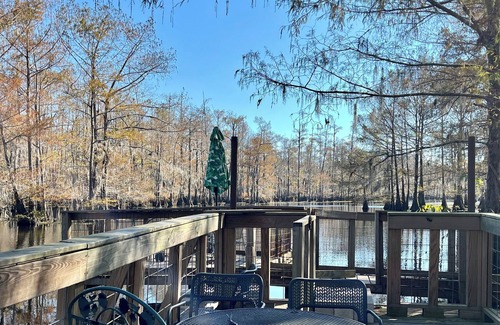 Verda Boat Rental | Iatt Lake Cabins and Kayaks House Boat