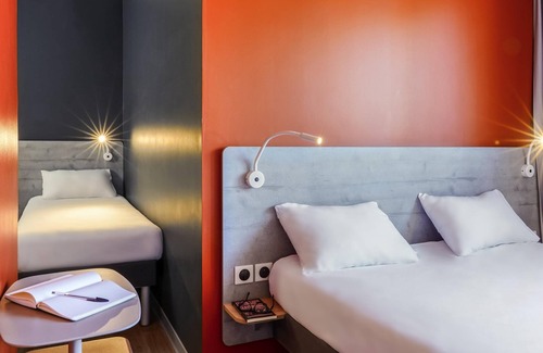 Aubenas Hotel | ibis Aubenas